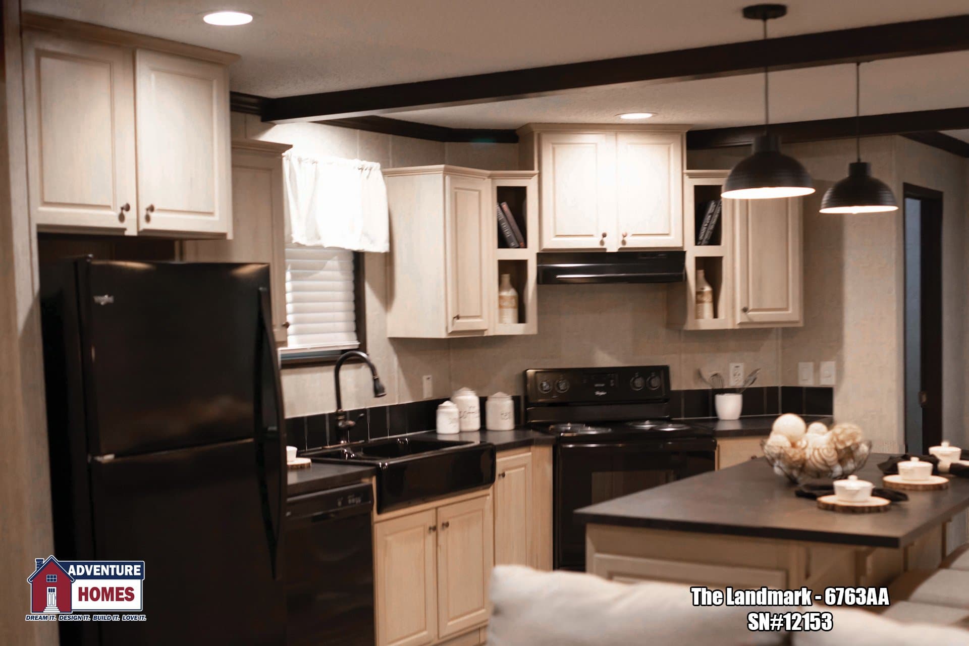 Landmark | 6763aa kitchen home features