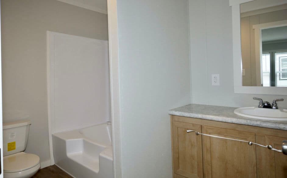 Pegasus 9340 bathroom home features