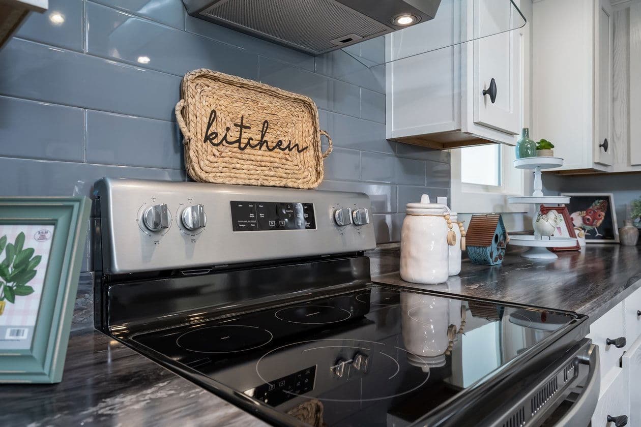 Byler kitchen home features