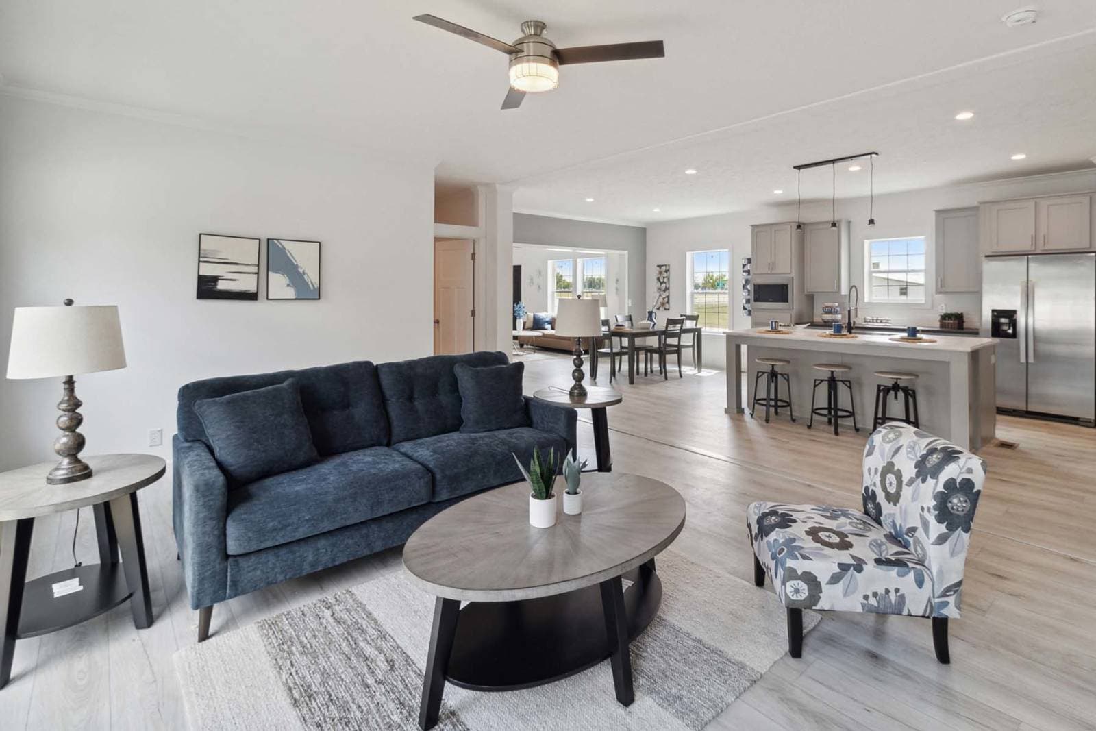 Ironclad 3276-21 interior home features