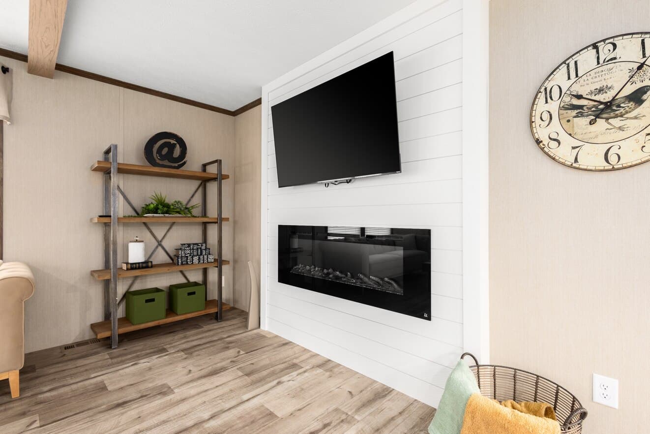 Regulus interior home features