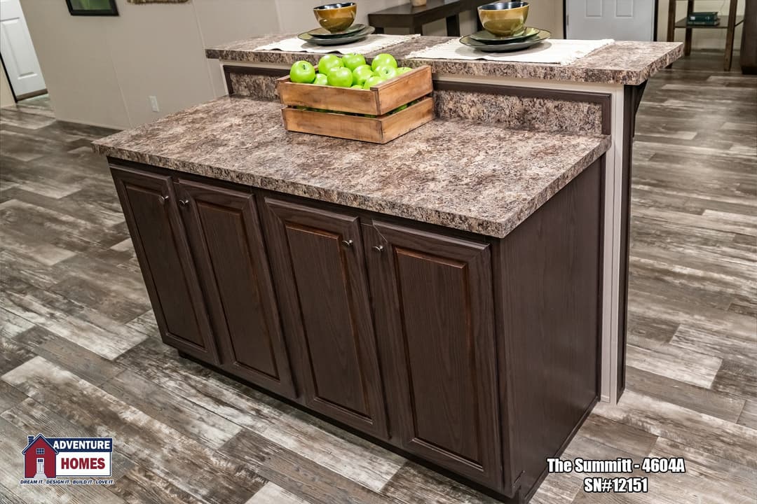 Summitt | 4604a kitchen home features