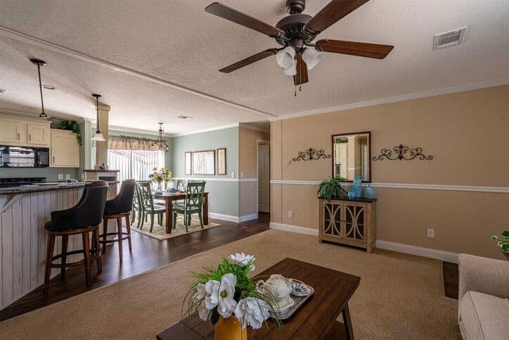 Bannister 28523c interior home features