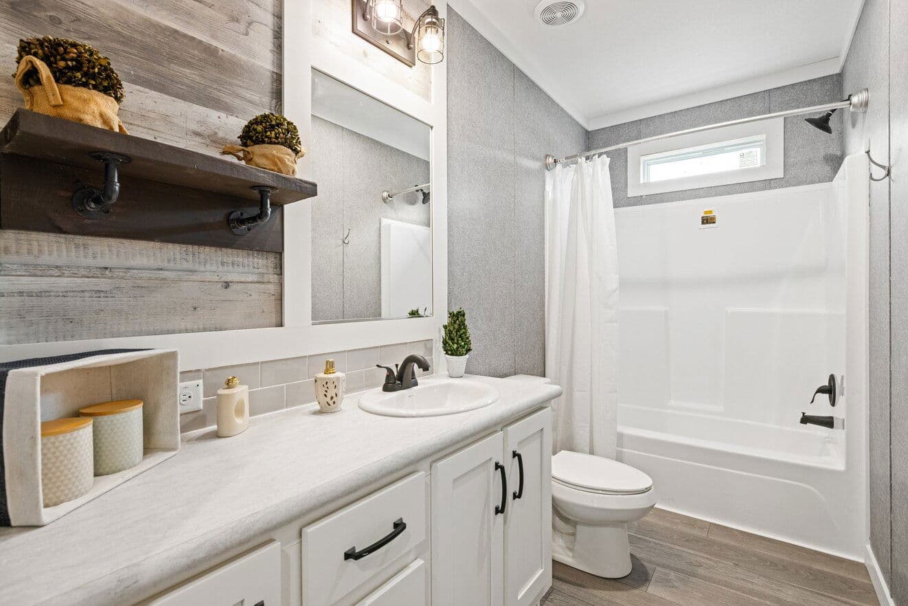 Horizon 30563z bathroom home features