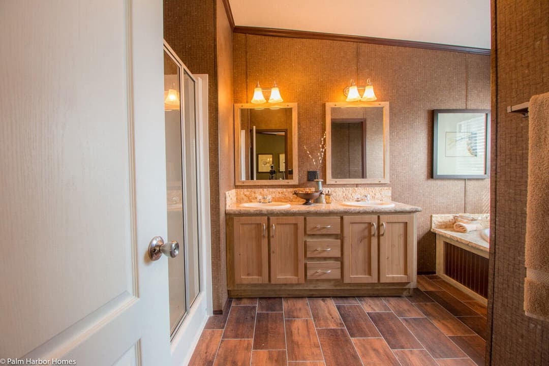 Great escape 30643g bathroom home features