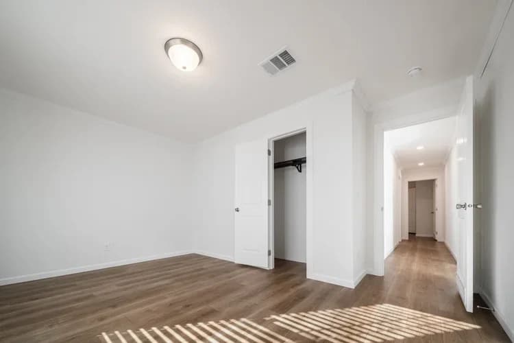 Sky harbor 2.0 bedroom home features