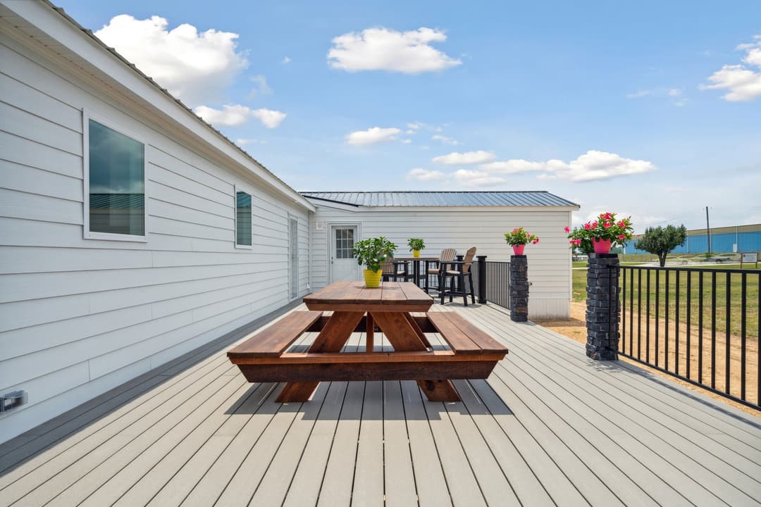 Nexus exterior home features