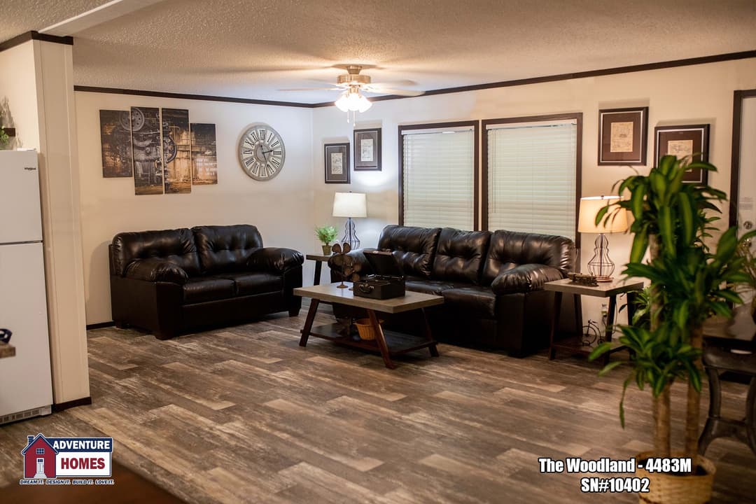 Woodland | 4483m interior home features