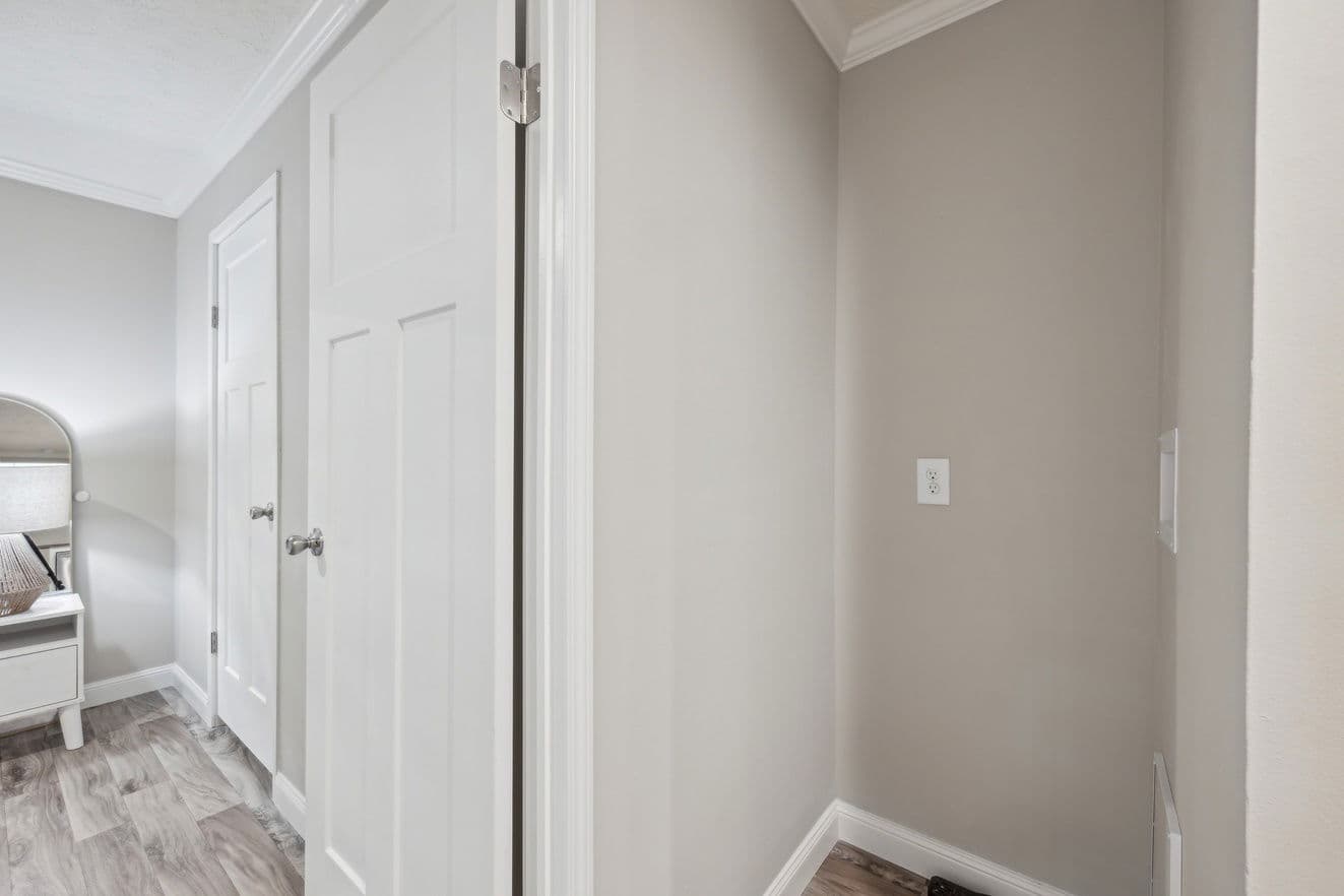 Blue ridge duplex interior home features