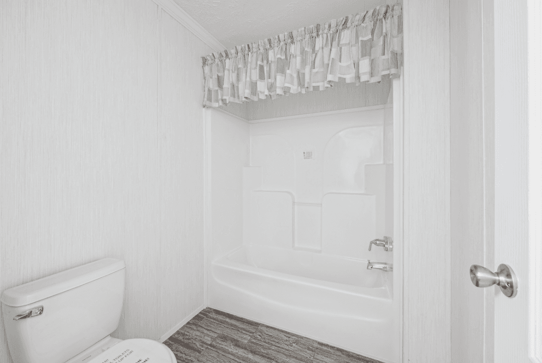 Md-62-32 rubicon bathroom home features