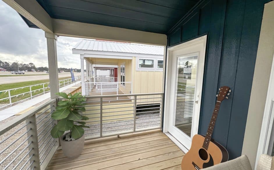 Robin d60ep8 exterior home features