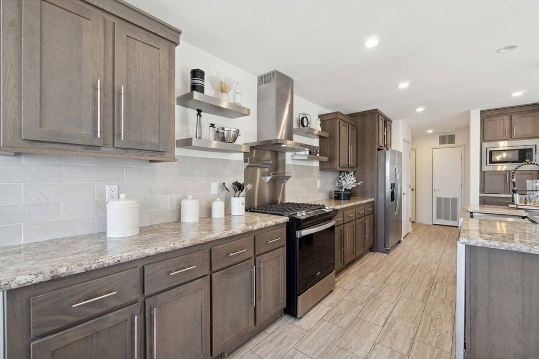 Aurora-e kitchen home features