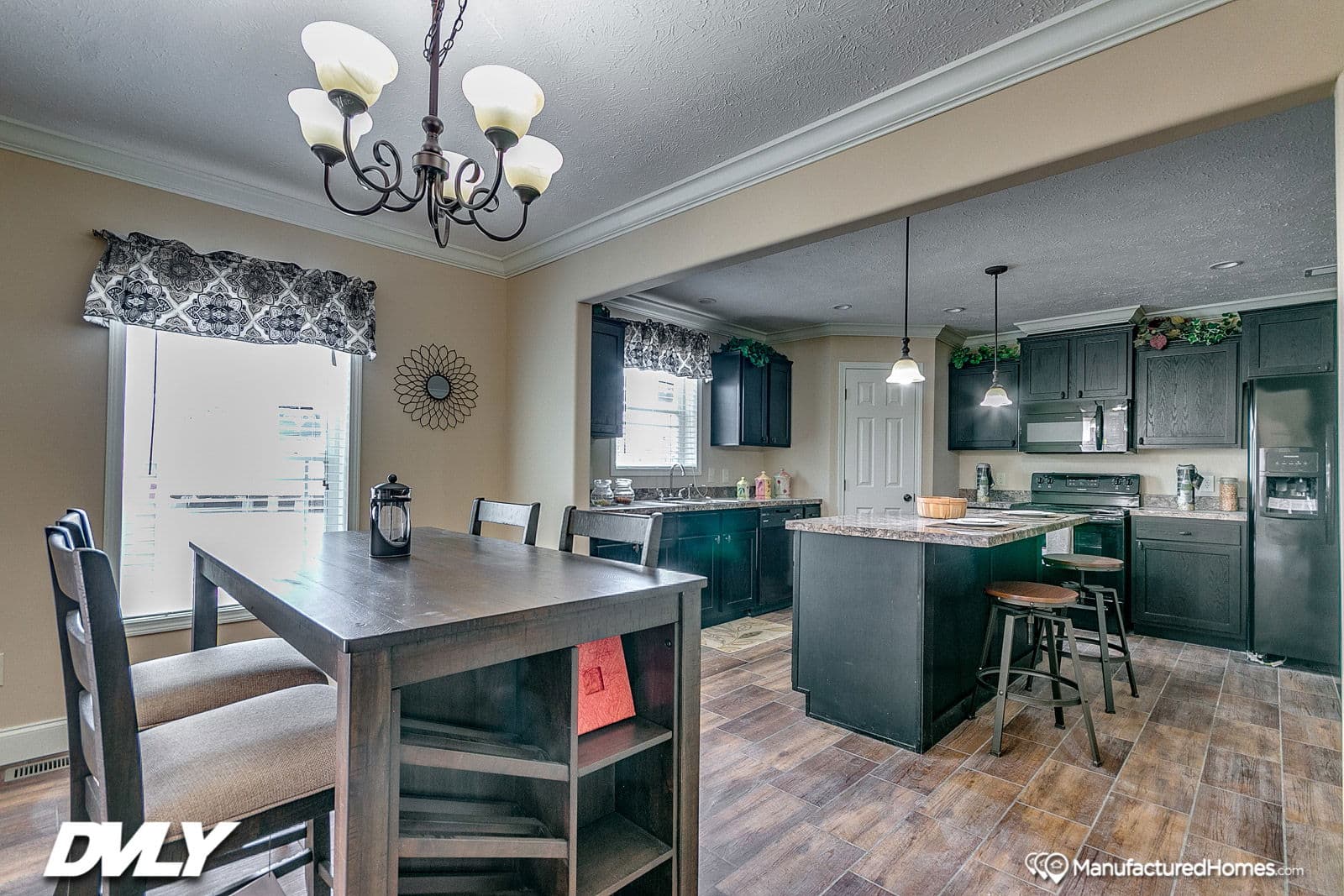 Brooks pointe interior home features