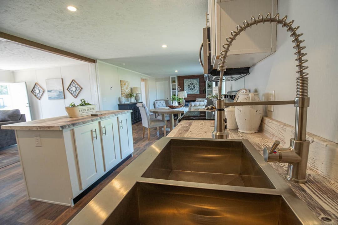 Ascent kitchen home features
