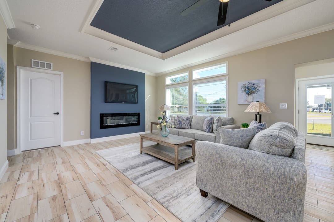 Big mullet interior home features