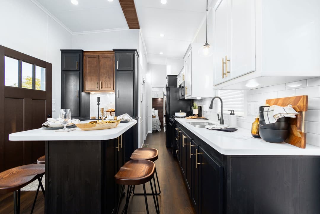 Eldorado 9020 kitchen home features