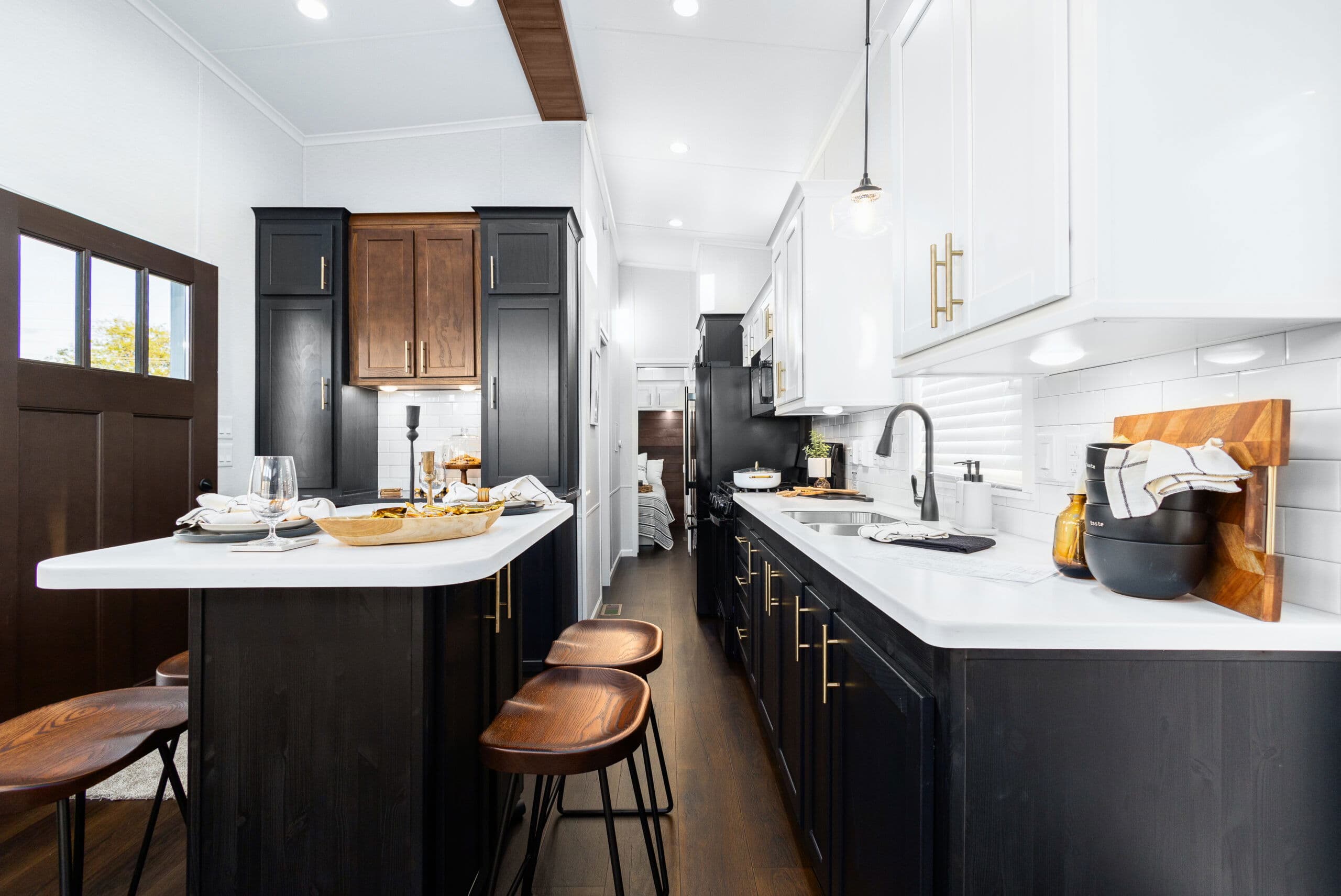 Eldorado 9020 kitchen home features