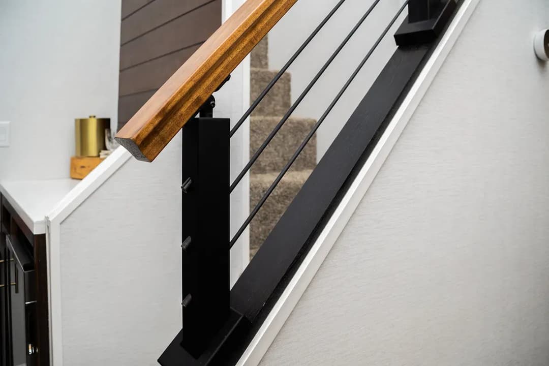 Eldorado 9043 interior home features