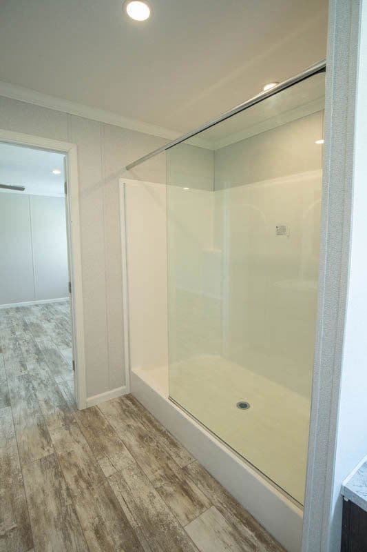 Juno bathroom home features