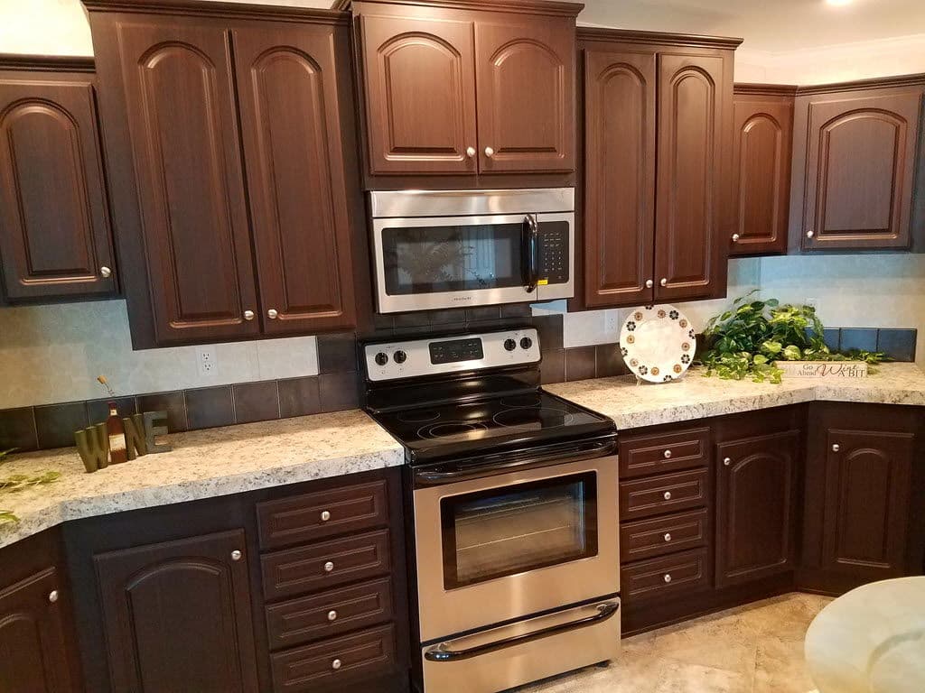 Miley 2852 kitchen home features