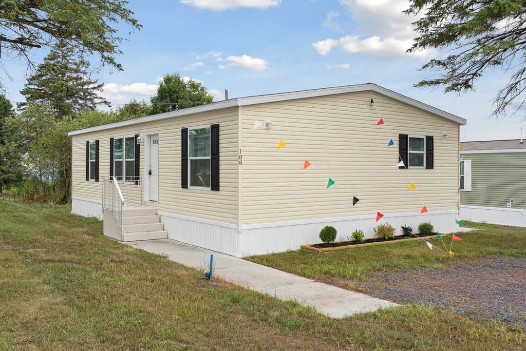 Superior 3905 hero, elevation, and exterior home features