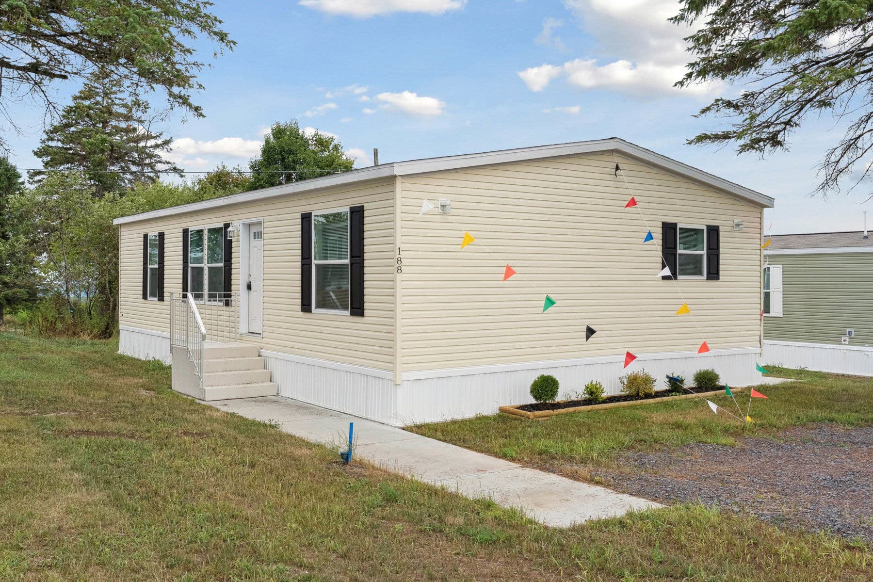 Superior 3905 hero, elevation, and exterior home features