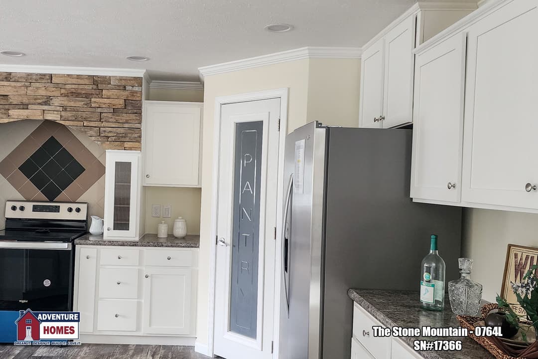 Stone mountain | 0764l kitchen home features