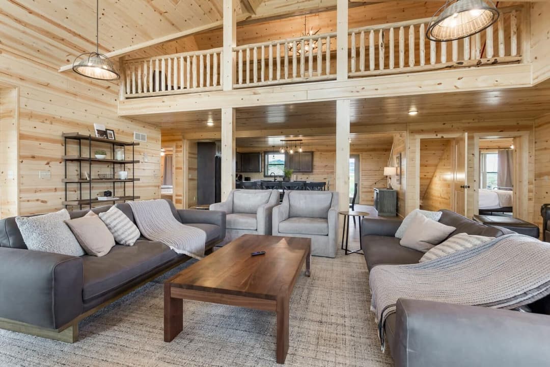 Canyon lodge 3052 interior home features