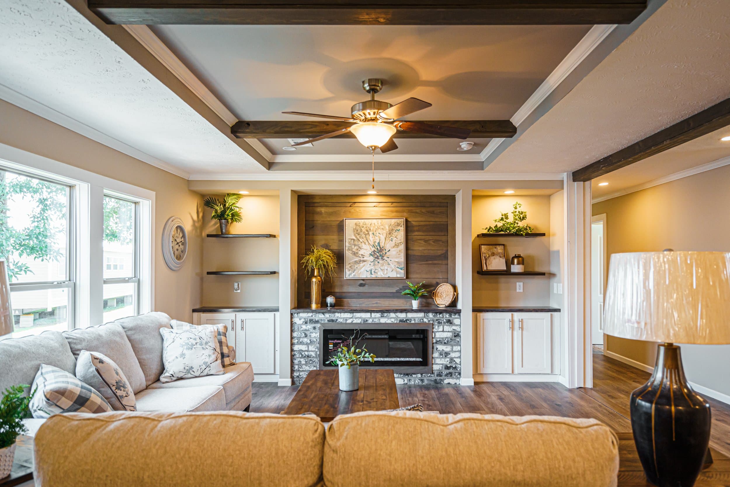 Helicon 3 interior home features