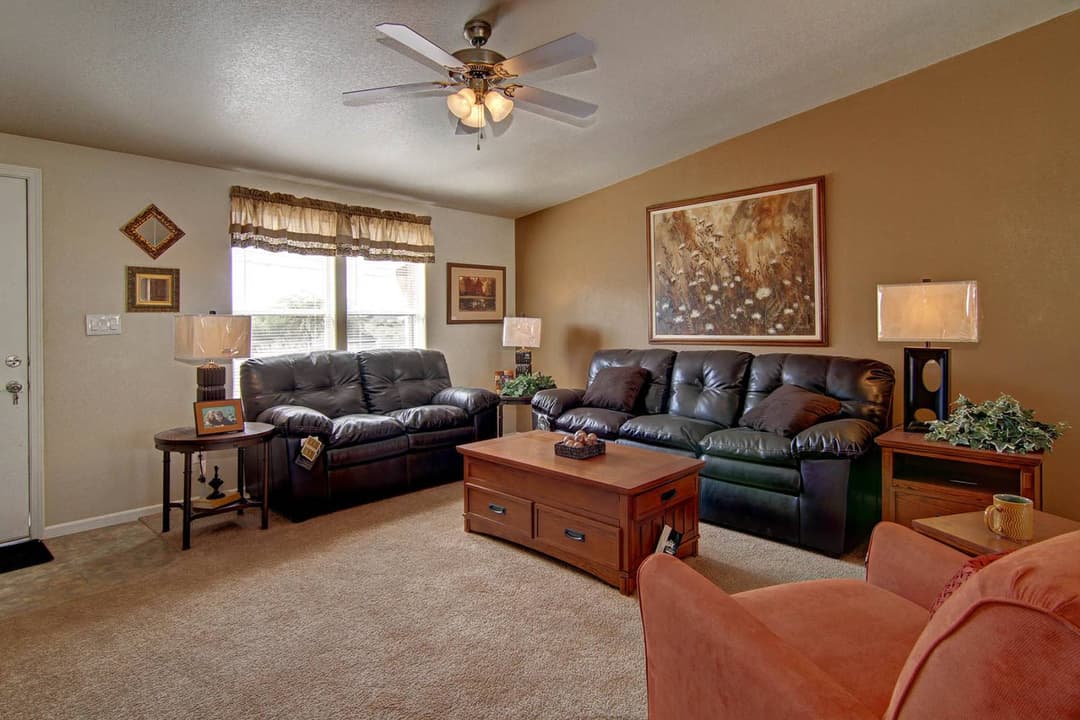 Sunrise 3252 interior home features