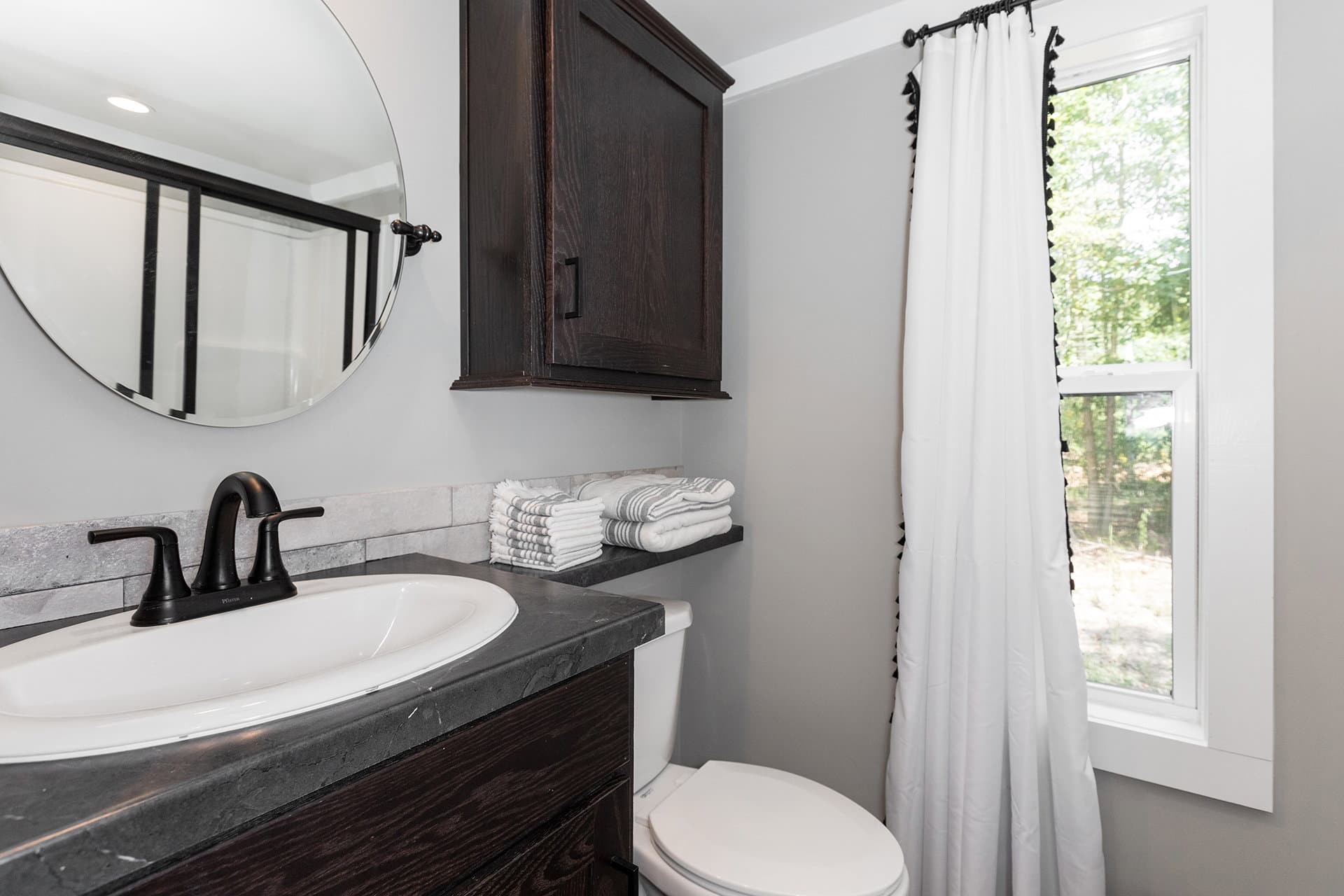 Swayback bathroom home features