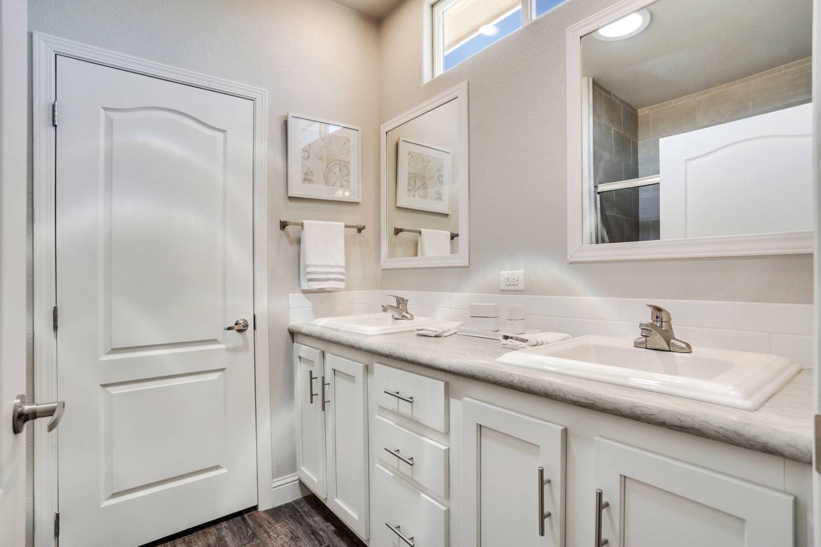 American freedom 2848pc bathroom home features