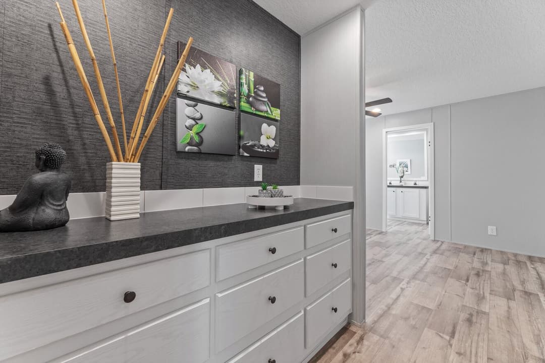 The clarke 16762c interior home features