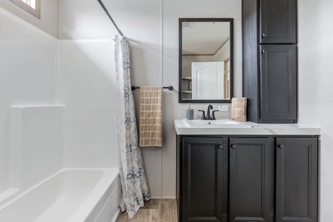 Sterling xl anniversary bathroom home features