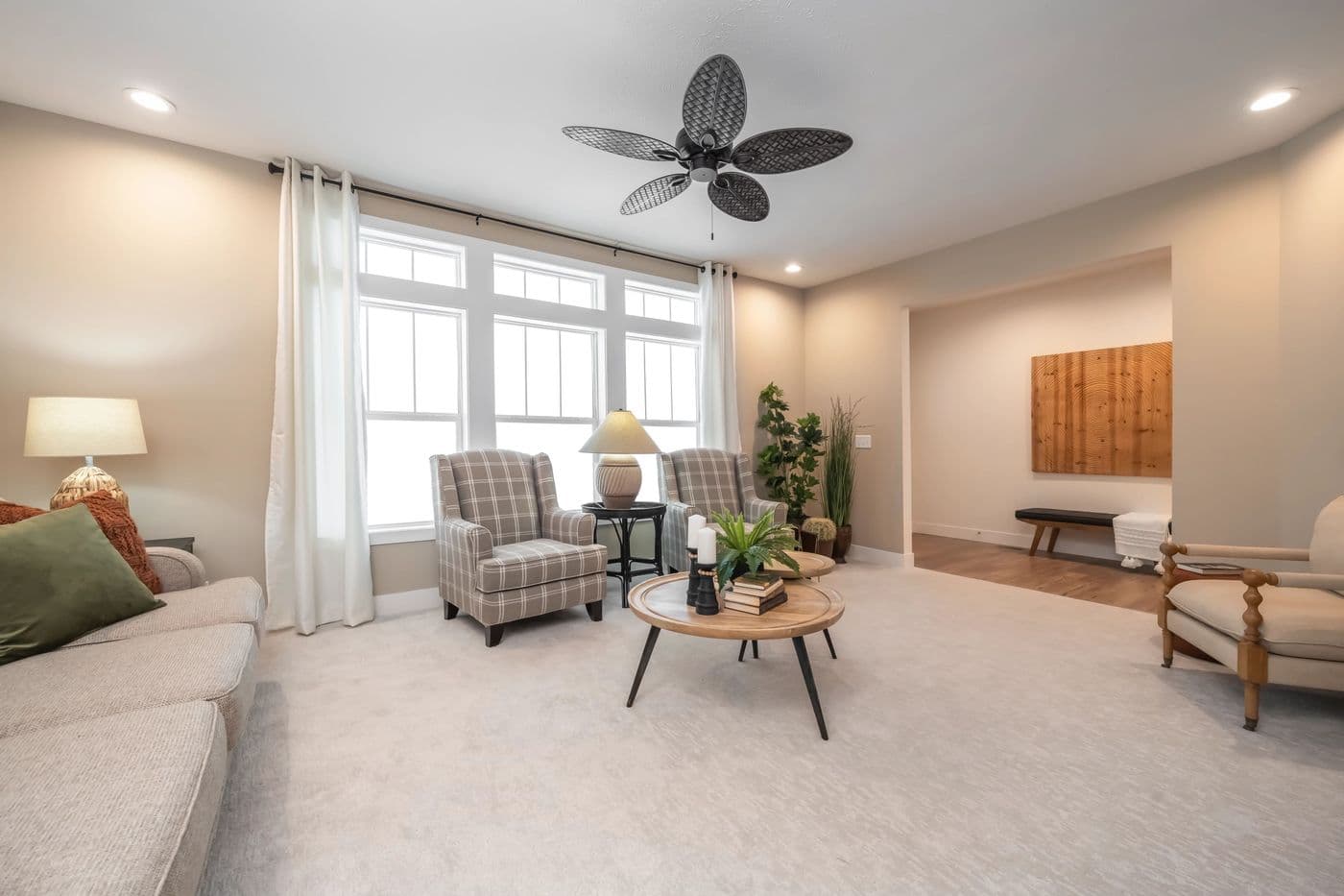 Utopia interior home features