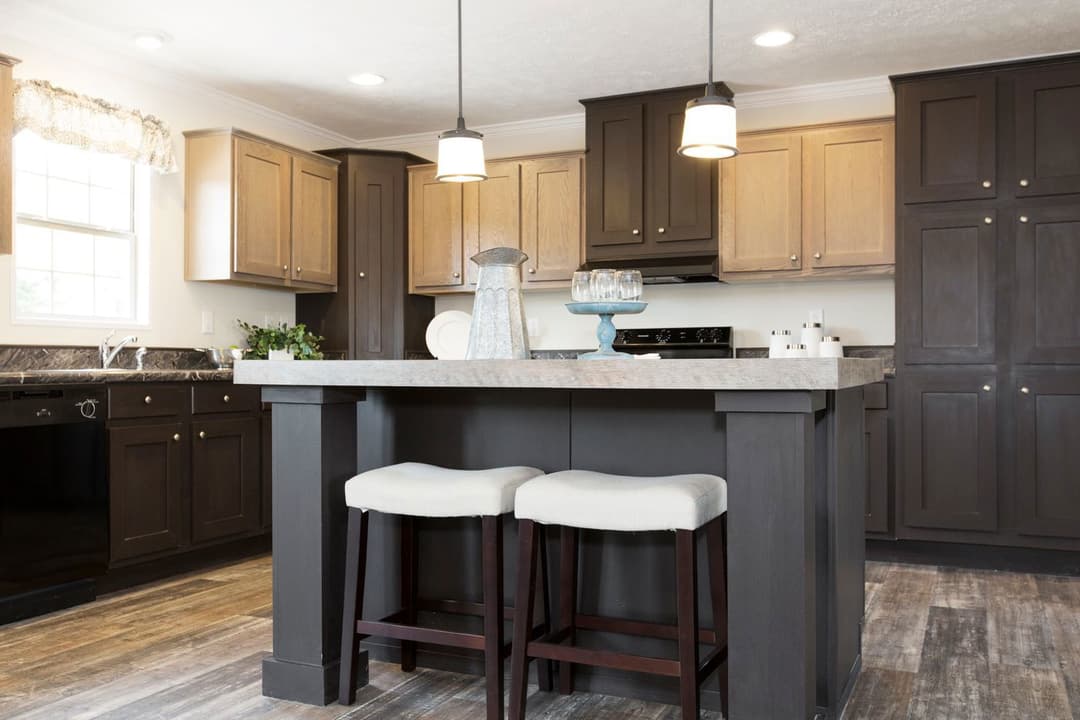 Woodbridge i kitchen home features