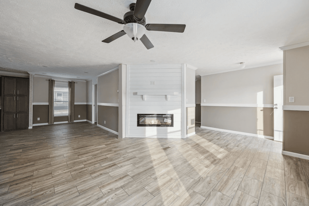 Md-52-32 interior home features