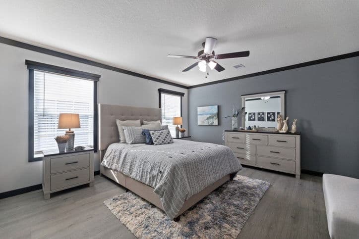 Sparrow 32725a bedroom home features