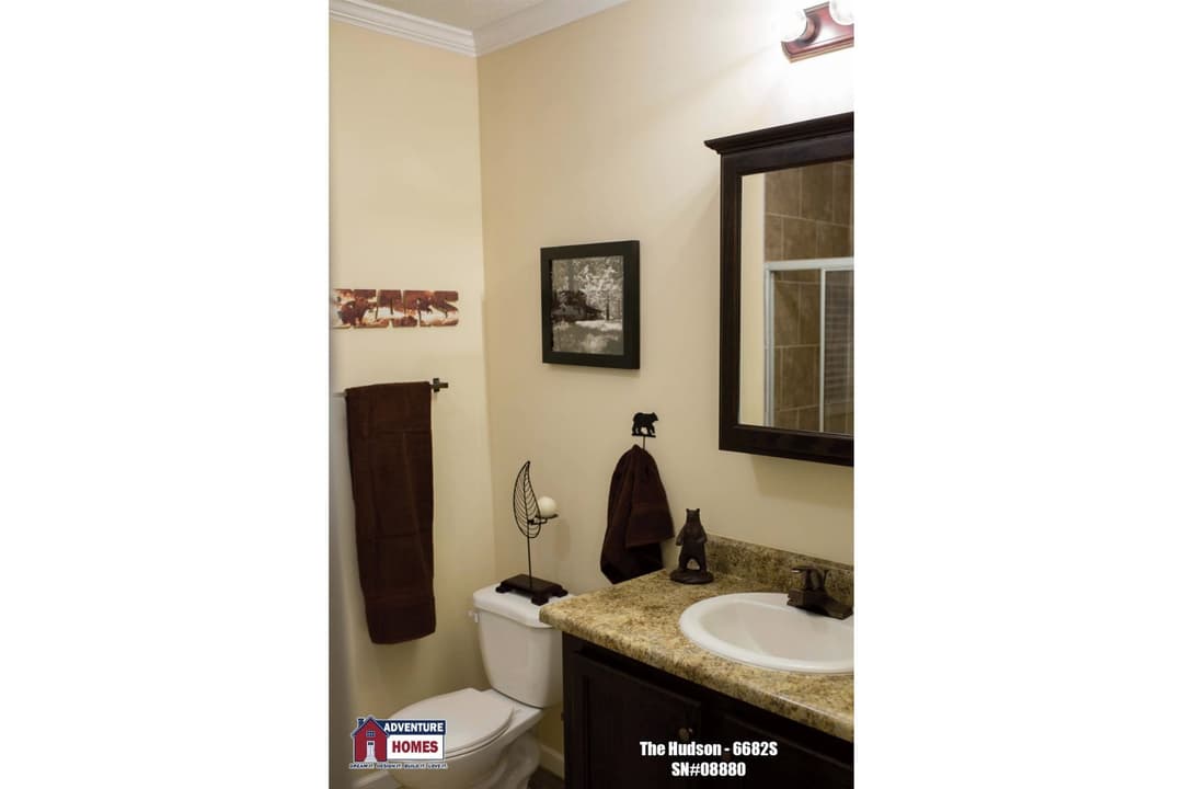 Hudson | 6682s bathroom home features