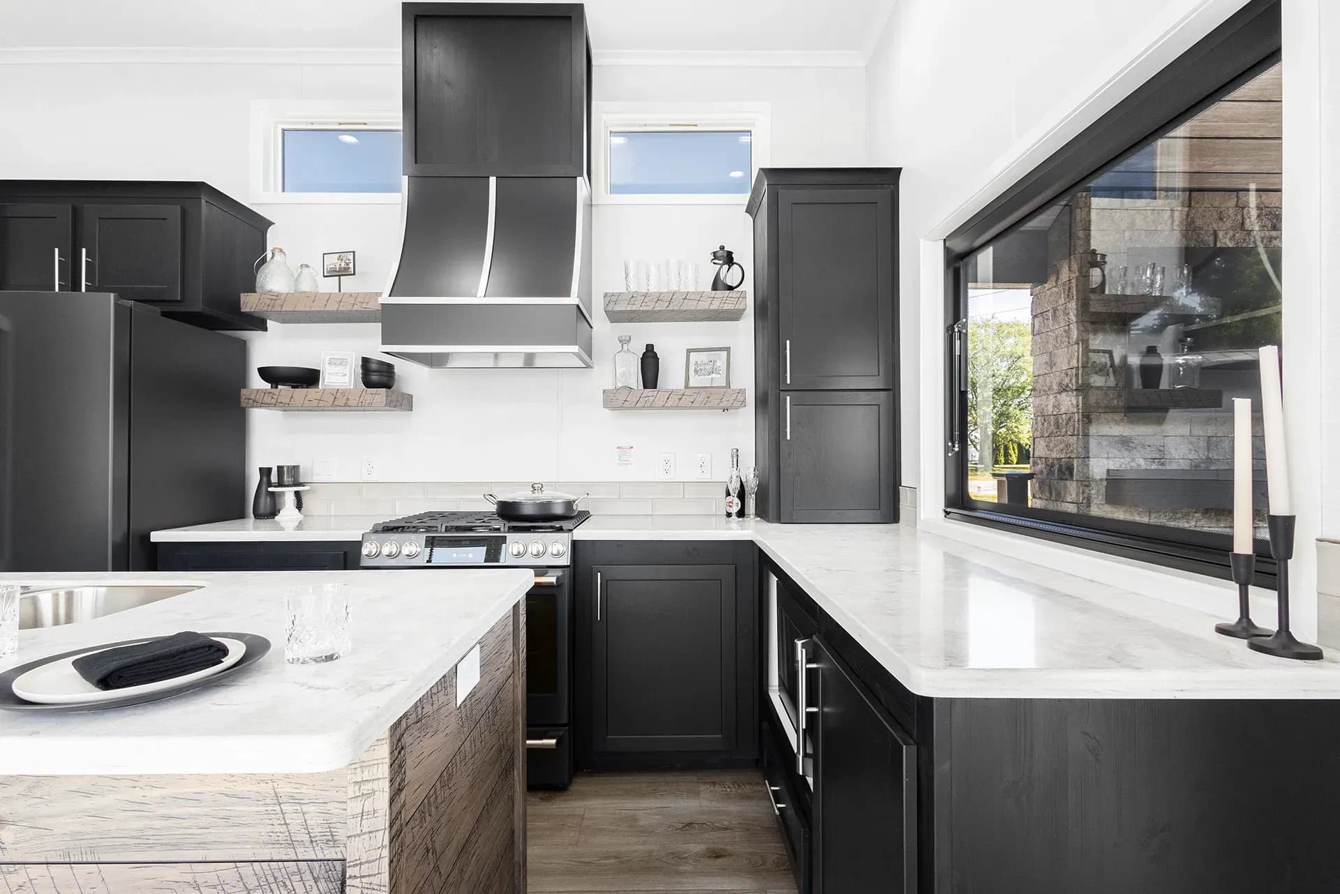 Island 6430p kitchen home features