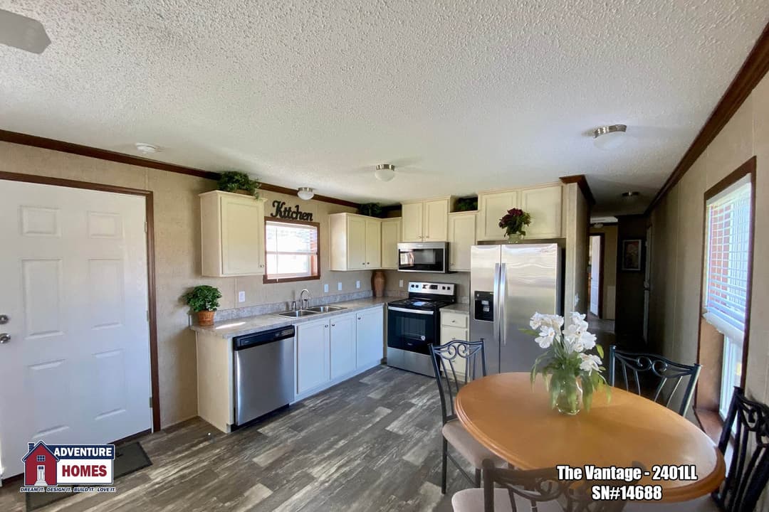 Vantage | 2401ll kitchen home features