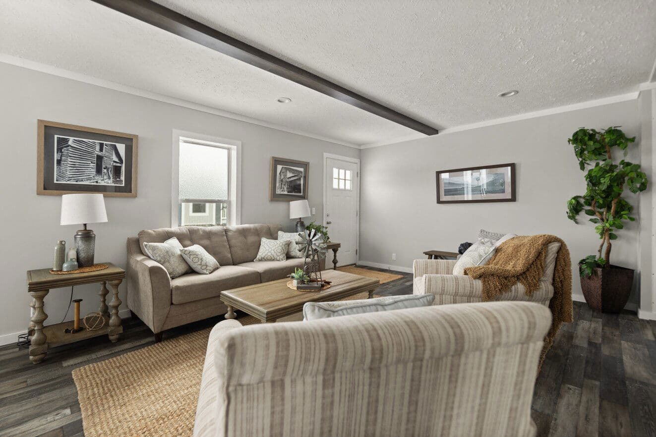 Bella 28483h interior home features