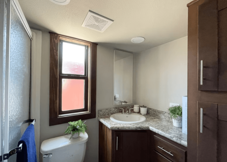 Bayside bathroom home features