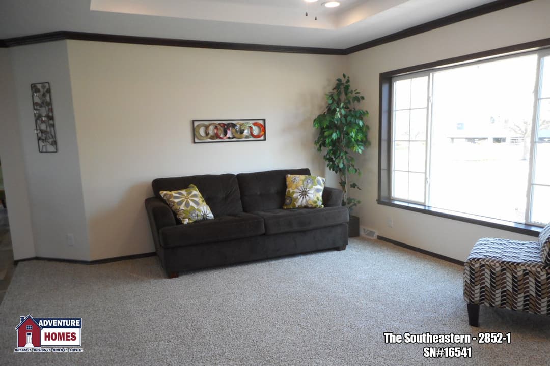 Southeastern | 2852-1 interior home features