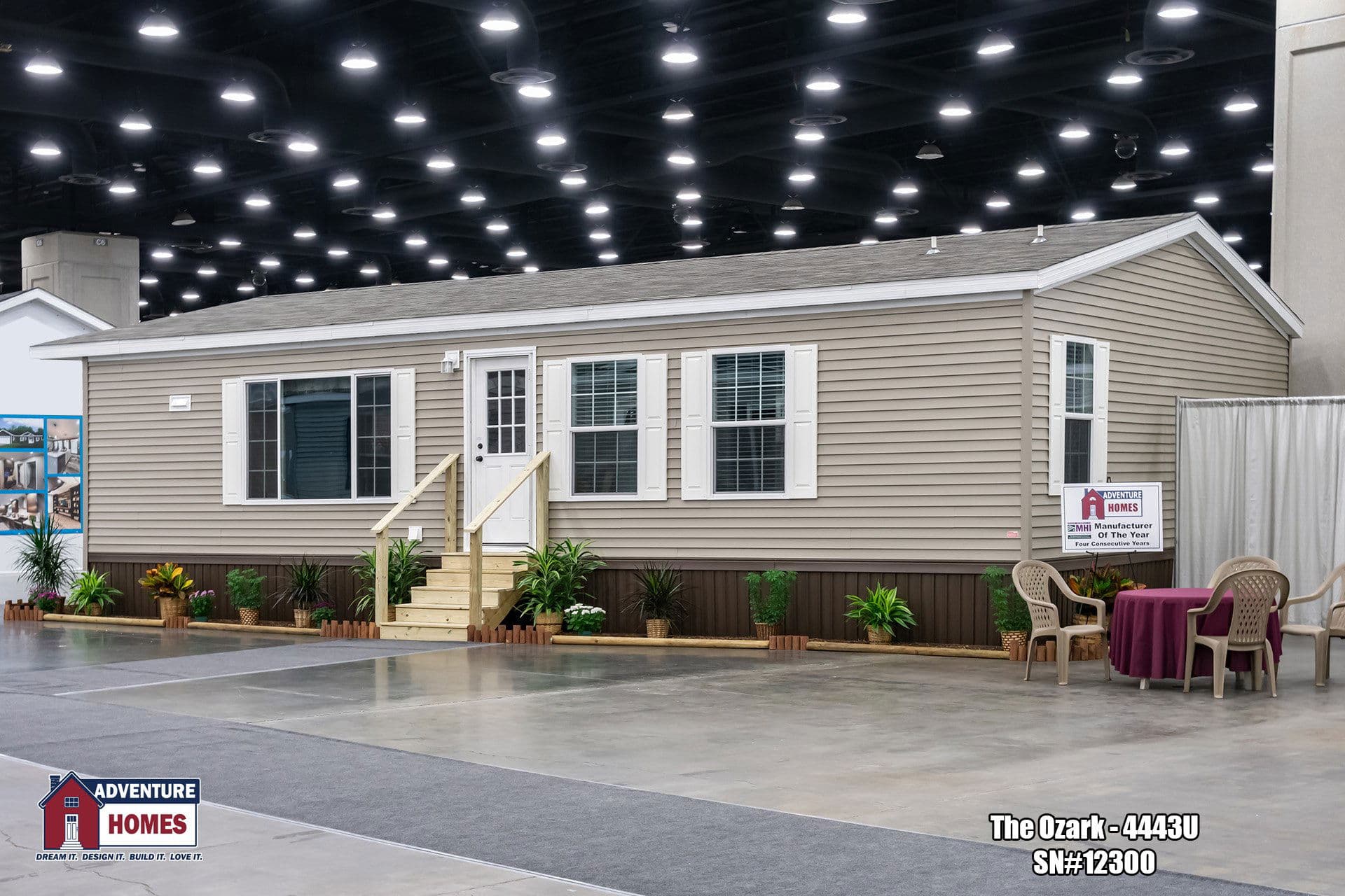 Ozark | 4443u elevation and exterior home features