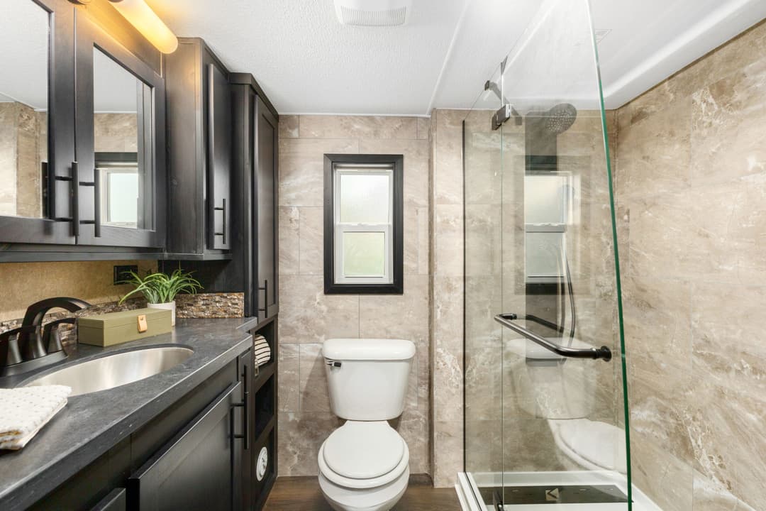 Eldorado 9001 bathroom home features