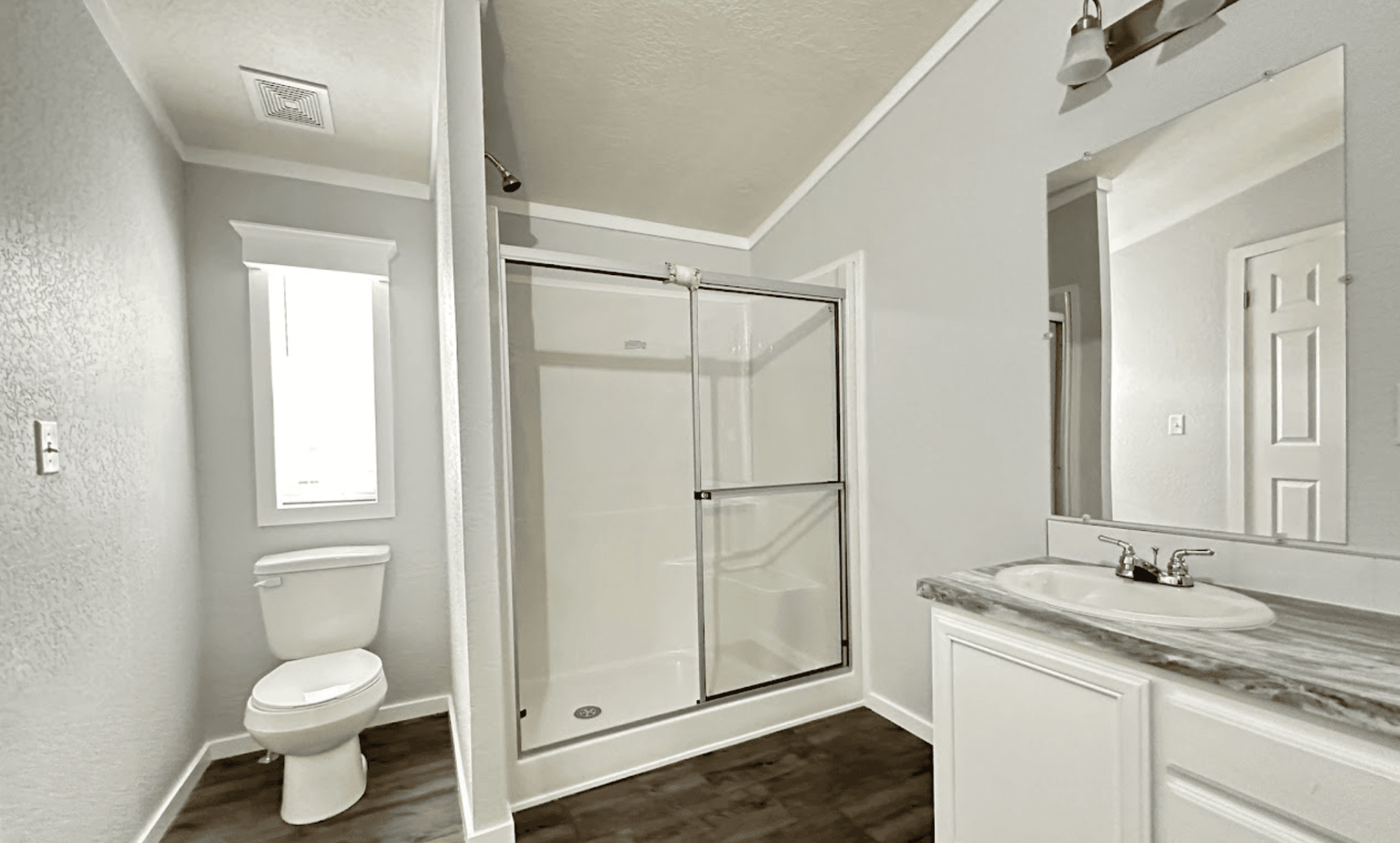 Solitaire 16763b bathroom home features