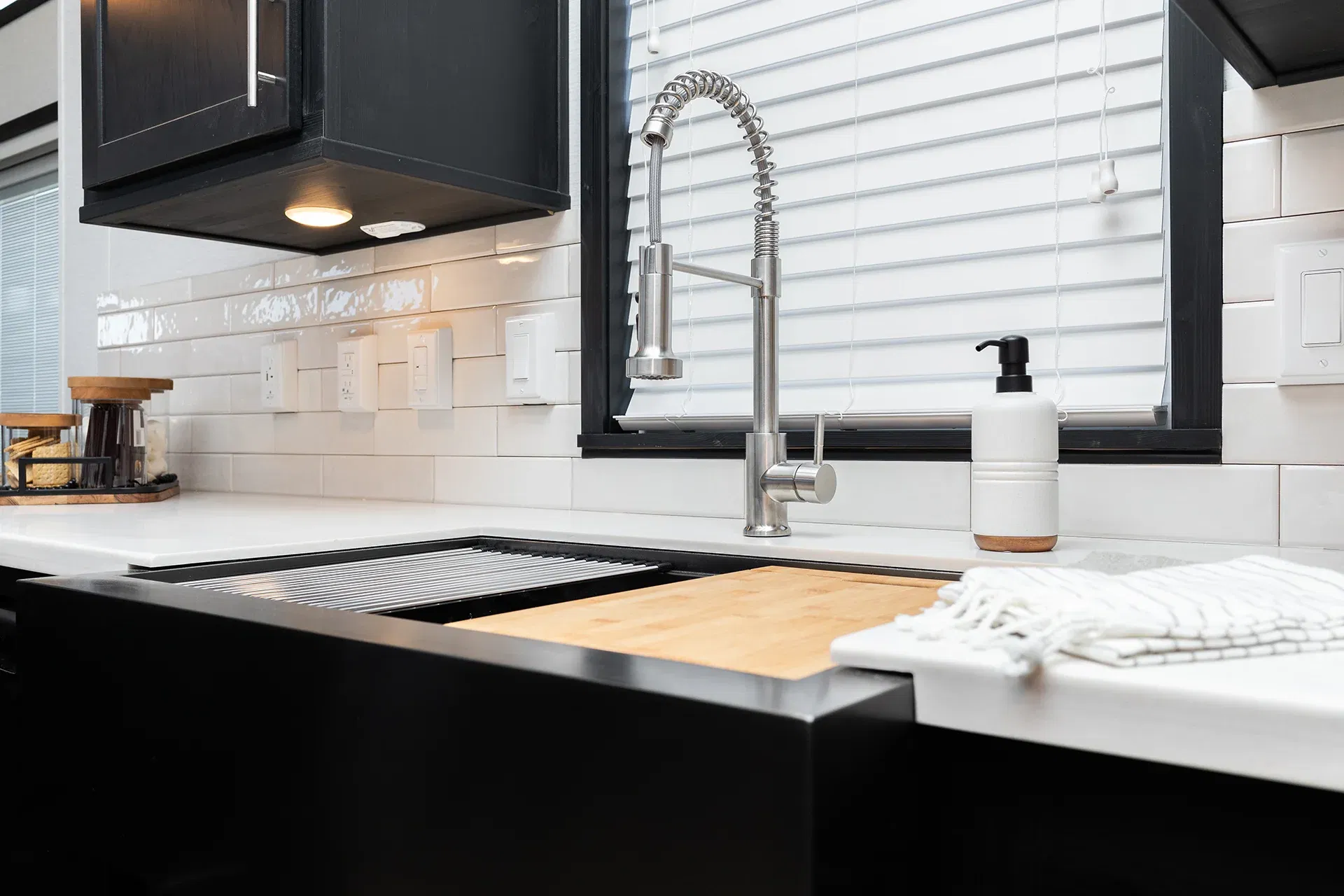 Canadian eldorado 9019 kitchen home features