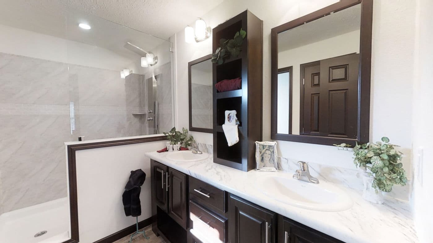 The durango modular 185035m bathroom home features