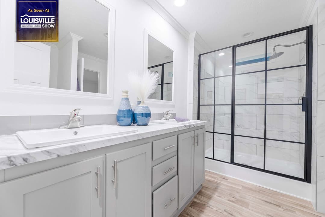 Palm harbor 16763t bathroom home features